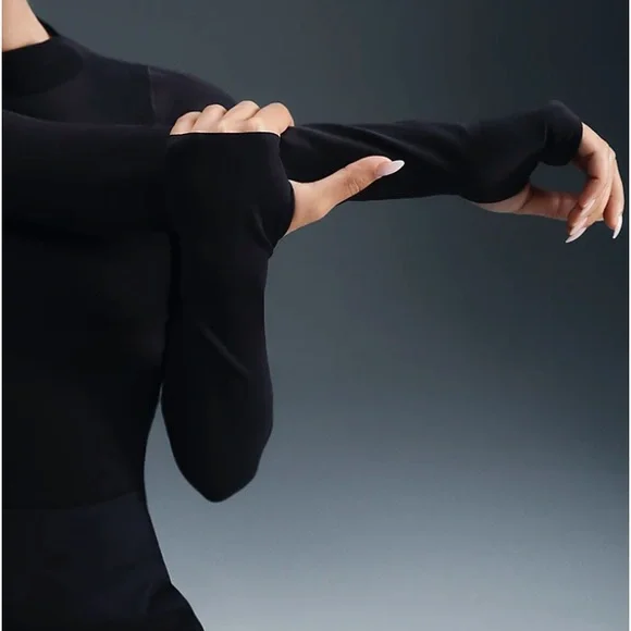 NWT NIKE DRI-FIT Women's UV Protection 1/4-Zip Running Top - Picture 4 of 4